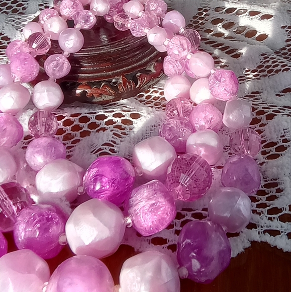 Vintage Purple Triple Strand Mixed Bead Collar Necklace, Acrylic - Picture 9 of 9